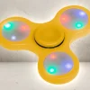 Rodes Fidget Spinner med Lys – Gul Best