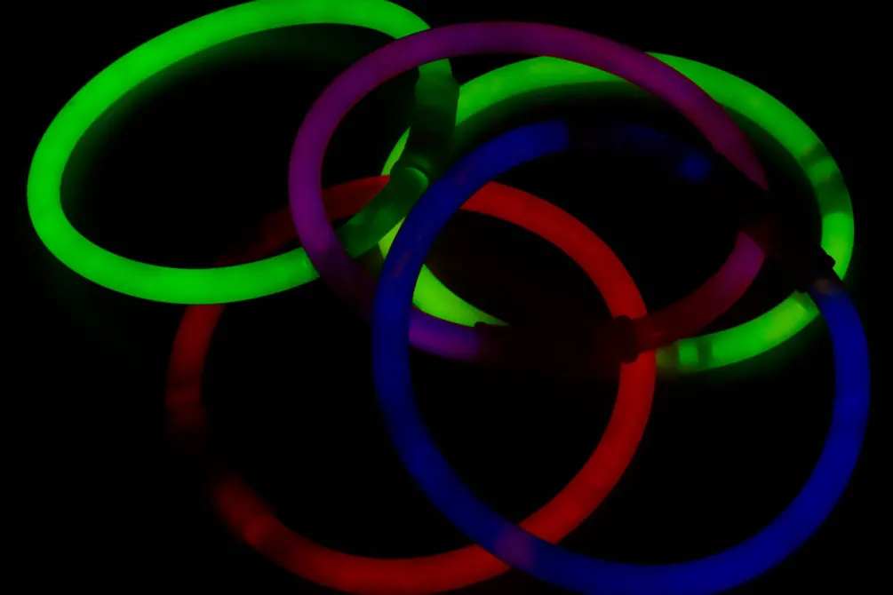 Rodes 15 x Glow sticks 20 cm / knæklys pinde inkl. samleled Fashion